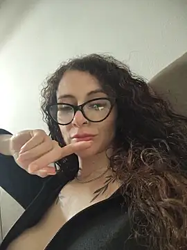Nanucurlyxx online show from 31, 5, 2026