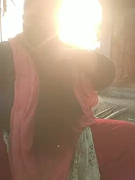 Snapshot of momo_loves chatting on 8, 2, 2026 momo loves online show from 8, 2, 2026