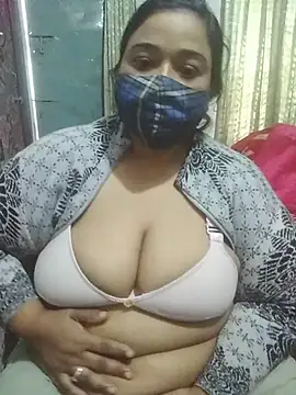 Snapshot of momo_loves chatting on 19, 2, 2026 momo loves online show from 19, 2, 2026