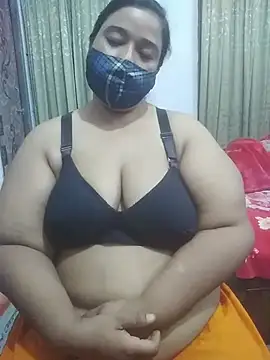 Snapshot of momo_loves chatting on 6, 3, 2026 momo loves online show from 6, 3, 2026