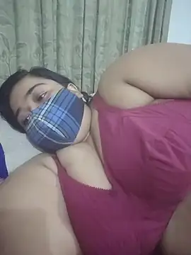 momo loves online show from 15, 7, 2026