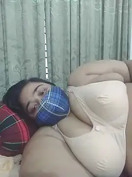 momo loves online show from 19, 7, 2026