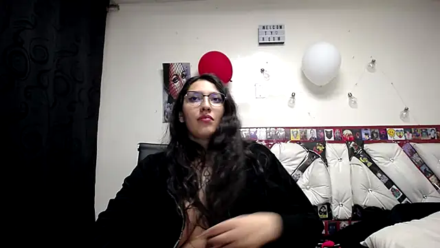 abril onnel online show from 5, 3, 2025