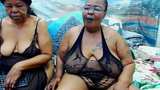 Snapshot of SEXY_MATURExx chatting on 22, 7, 2026 SEXY MATURExx online show from 22, 7, 2026