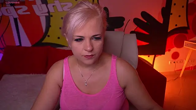 Snapshot of CrystalVibe chatting on 18, 3, 2026 CrystalVibe online show from 18, 3, 2026