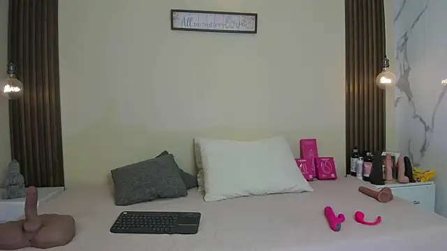 mia gold  online show from 9, 7, 2026