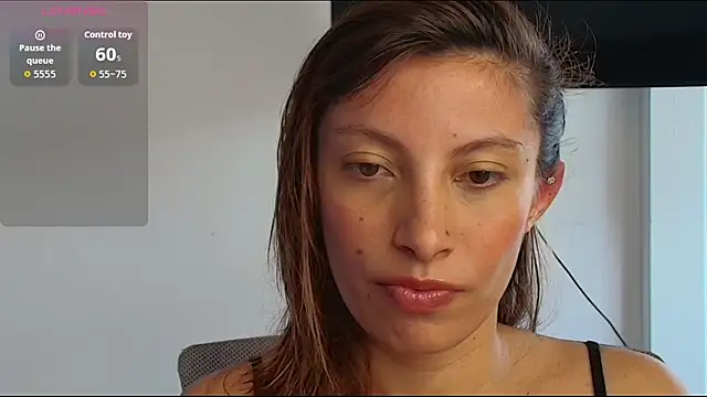 Snapshot of Sweet_moon_v_ chatting on 7, 4, 2026 Sweet moon v online show from 7, 4, 2026