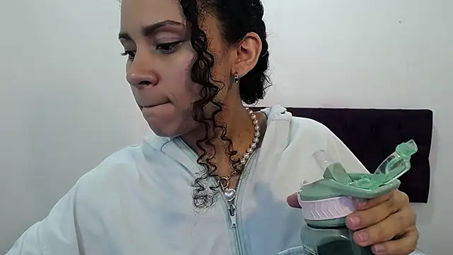Little18Doll online show from 2, 8, 2026