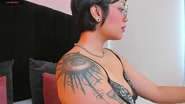 Snapshot of barbara_mmoon chatting on 11, 3, 2026 barbara mmoon online show from 11, 3, 2026