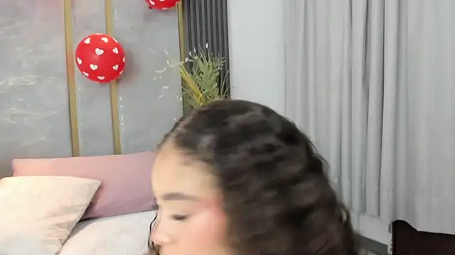 CamilaCastillo online show from 14, 2, 2026