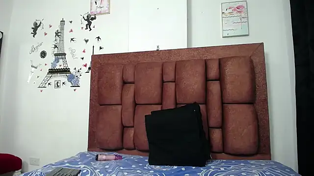 Snapshot of vzafiroper chatting on 1, 3, 2026 vzafiroper online show from 1, 3, 2026