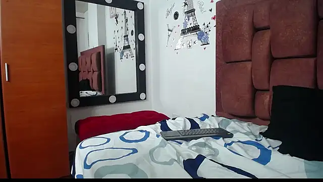 Snapshot of vzafiroper chatting on 7, 3, 2026 vzafiroper online show from 7, 3, 2026