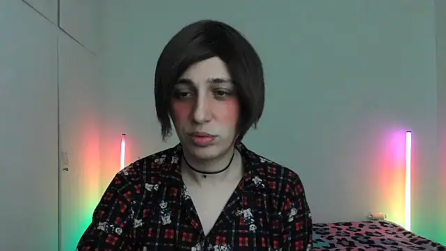 HoneyValentine online show from 8, 3, 2026