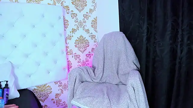 Snapshot of pinky__bunny chatting on 1, 7, 2026 pinky bunny online show from 1, 7, 2026