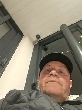 Snapshot of kanos71 chatting on 8, 3, 2026 kanos71 online show from 8, 3, 2026