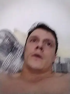 RAFAELQUINTEROSCAVALHEI online show from 3, 2, 2026