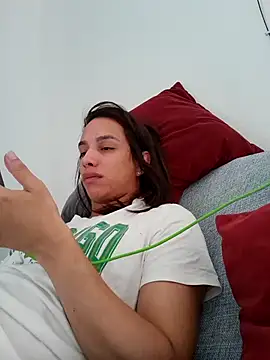 ofjuliaa online show from 1, 5, 2026