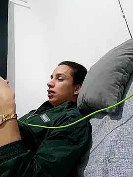 ofjuliaa online show from 2, 5, 2026