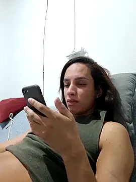 ofjuliaa online show from 5, 5, 2026