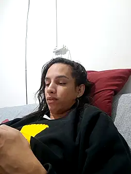 ofjuliaa online show from 9, 5, 2026