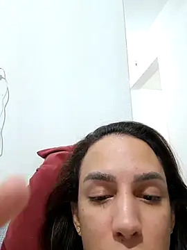 ofjuliaa online show from 17, 5, 2026