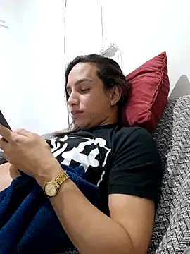 ofjuliaa online show from 21, 5, 2026