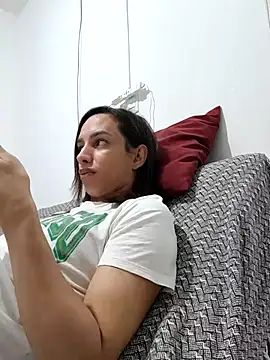 ofjuliaa online show from 21, 5, 2026