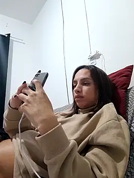 ofjuliaa online show from 24, 5, 2026