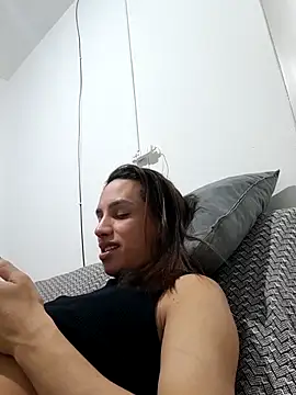 ofjuliaa online show from 28, 5, 2026