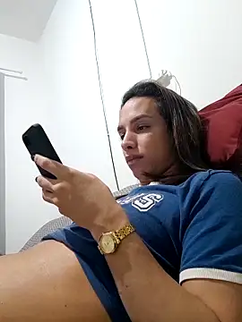 ofjuliaa online show from 4, 6, 2026