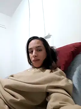 ofjuliaa online show from 11, 6, 2026
