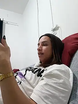ofjuliaa online show from 23, 6, 2026