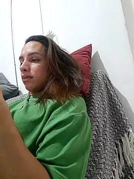 ofjuliaa online show from 12, 7, 2026