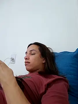 ofjuliaa online show from 22, 7, 2026