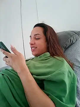 ofjuliaa online show from 27, 7, 2026