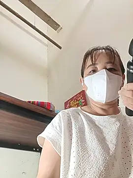 Lyna sexy24 online show from 5, 8, 2026
