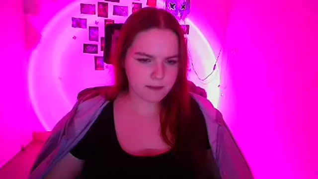 Snapshot of Kitty_Mia_Kitty chatting on 6, 2, 2026 Kitty Mia Kitty online show from 6, 2, 2026