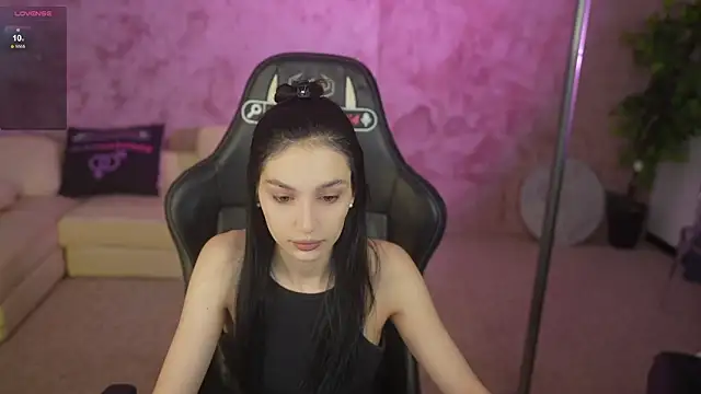 Mila Rose054 online show from 29, 4, 2026