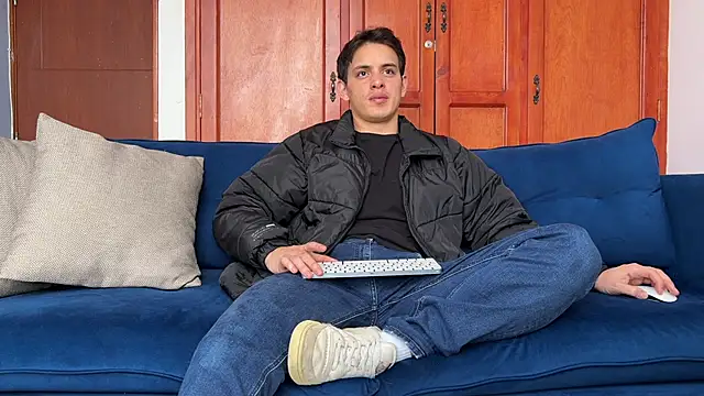 Snapshot of Enzho_liam chatting on 9, 2, 2026 Enzho liam online show from 9, 2, 2026