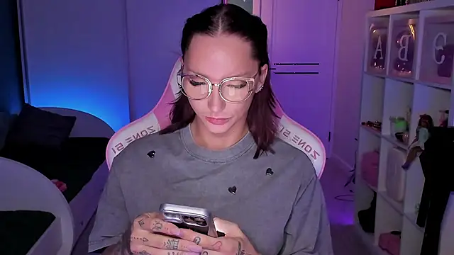 Snapshot of SibylVex chatting on 6, 2, 2026 SibylVex online show from 6, 2, 2026