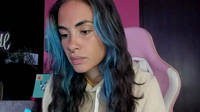 azula lillet online show from 24, 2, 2026