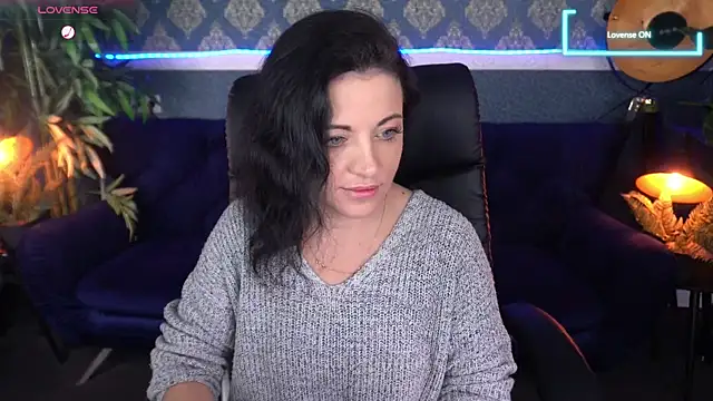 Snapshot of Dafni_Monn chatting on 1, 12, 2025 Dafni Monn online show from 1, 12, 2025