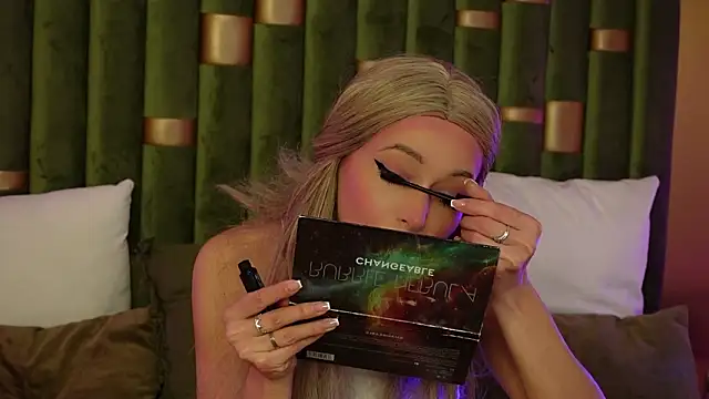 Snapshot of BellaNoirX chatting on 13, 3, 2026 BellaNoirX online show from 13, 3, 2026