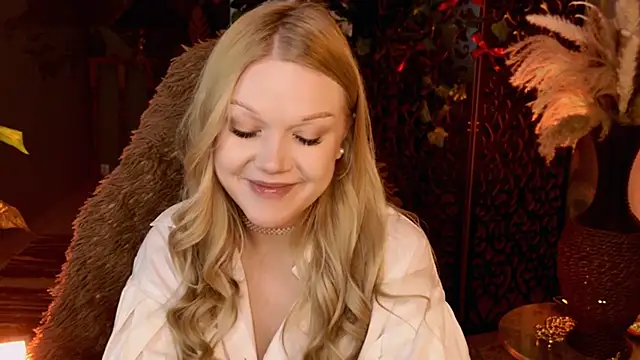 Snapshot of ChloeWhite chatting on 22, 3, 2026 ChloeWhite online show from 22, 3, 2026