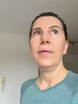 Snapshot of NaughtyMilla chatting on 18, 1, 2026 NaughtyMilla online show from 18, 1, 2026