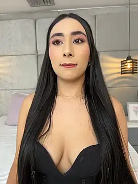 IvonneOwen online show from 27, 6, 2026