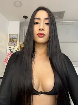 IvonneOwen online show from 4, 8, 2026
