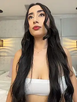 IvonneOwen online show from 5, 8, 2026