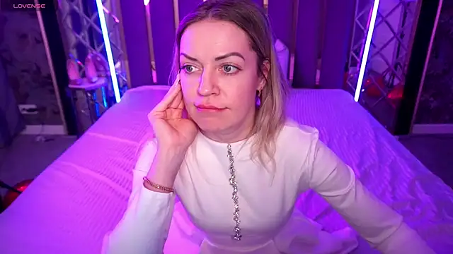 AnnaRayy online show from 5, 2, 2026