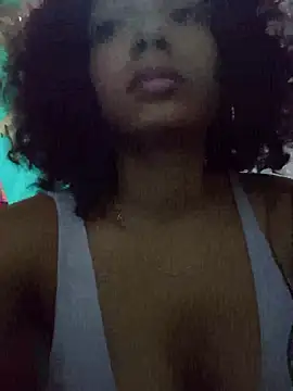 Snapshot of meganparixx chatting on 6, 3, 2026 meganparixx online show from 6, 3, 2026